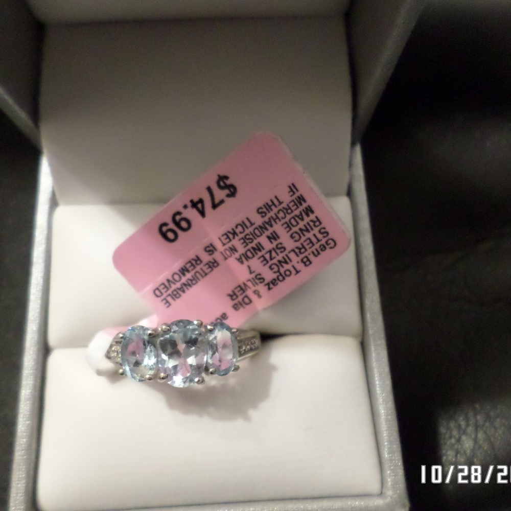 ❣️❣️Gen. B. Topaz & Diamond SS ring❣️❣️